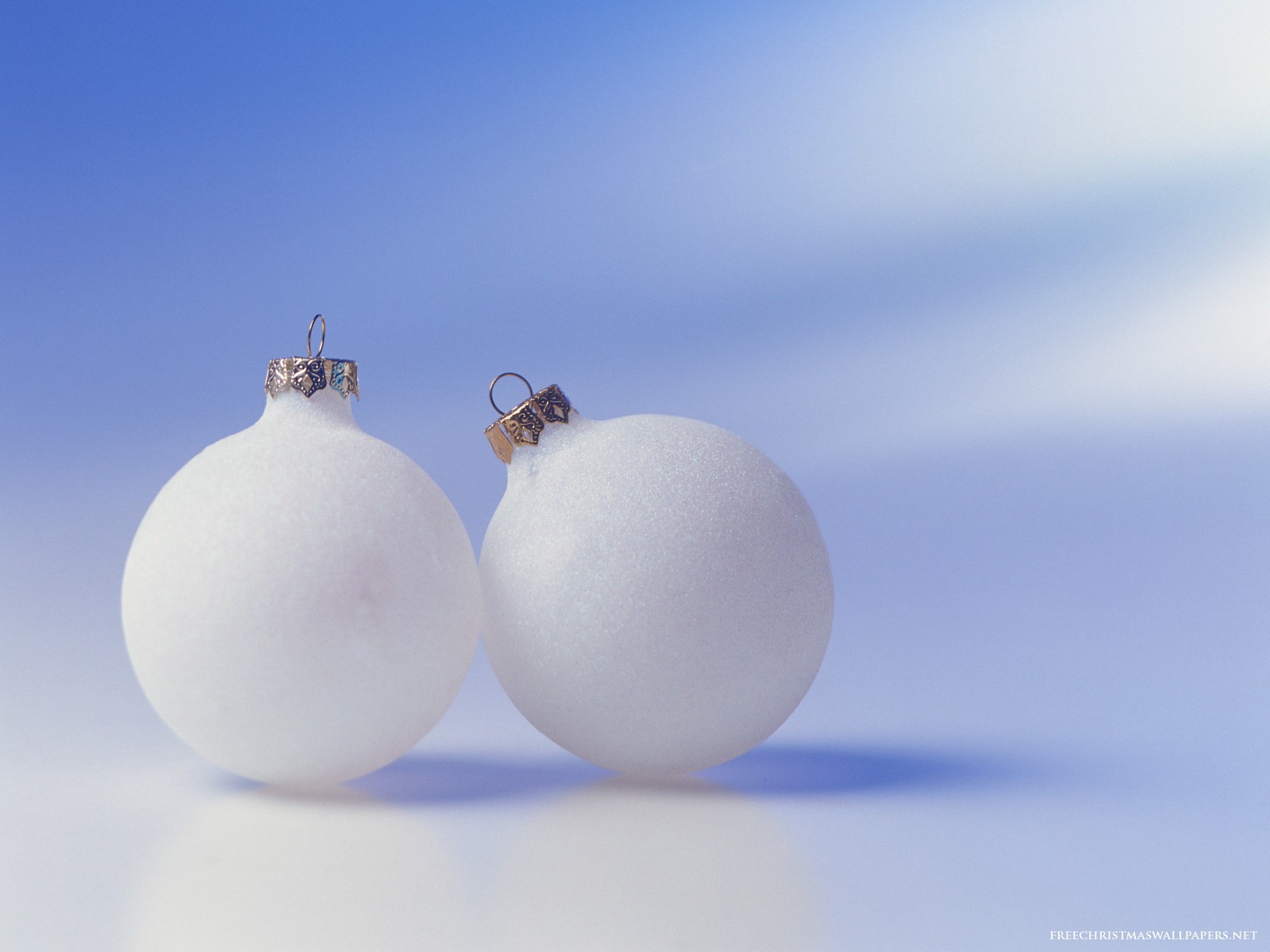 White Christmas Ornaments 1600x1200 - Wallpaper